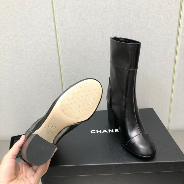 HIGH HEEL ANKLE BOOTS IN BLACK CALFSKIN