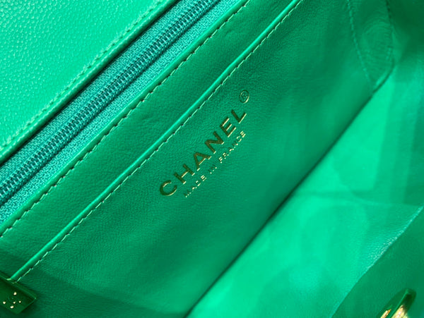 borsa con patta mini 20 cm verde scuro caviale hardware oro