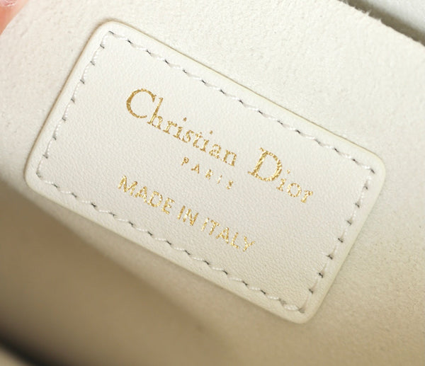 BORSA TOTE BOOK 36 GRANDE IN PELLE DI VITELLO BIANCA