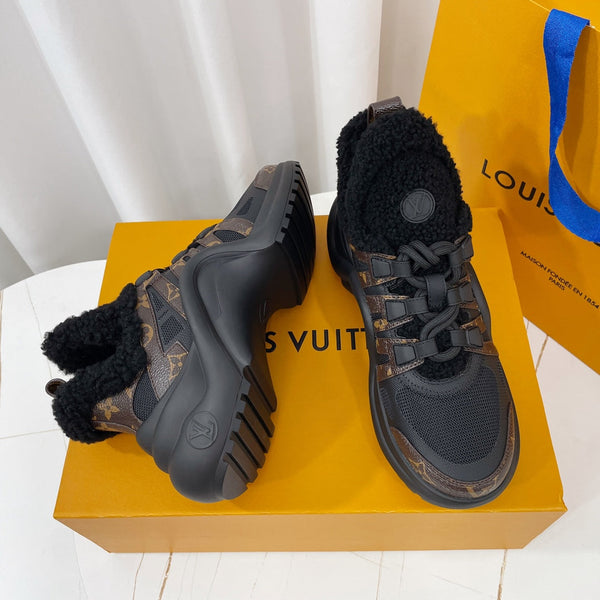 Sneaker LV Archlight in tessuto monogramma marrone scuro misto nero
