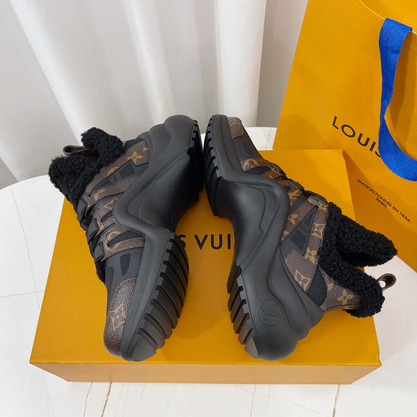 Sneaker LV Archlight in tessuto monogramma marrone scuro misto nero