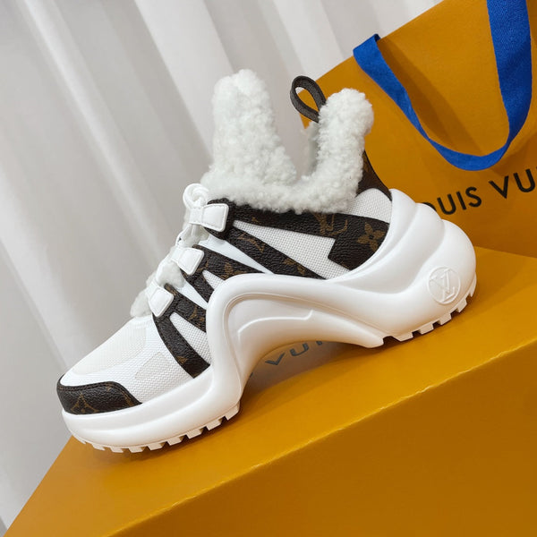 Sneaker LV Archlight in tessuto monogramma marrone scuro misto bianco