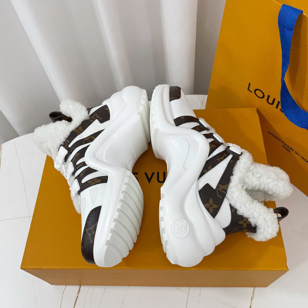 Sneaker LV Archlight in tessuto monogramma marrone scuro misto bianco