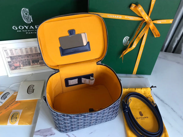 MUSE VANITY CASE 20 IN NAVY BLUE GOYARDINE CANVAS