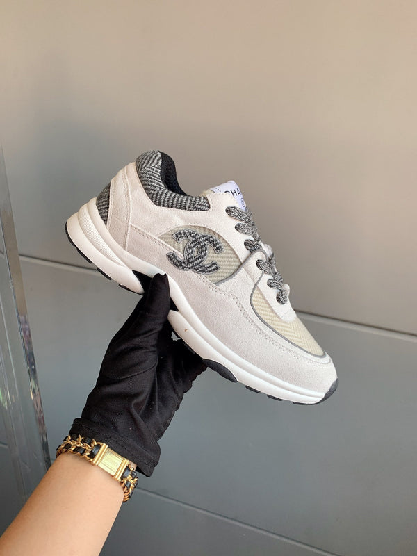 CC Sneaker In White Suede 145637