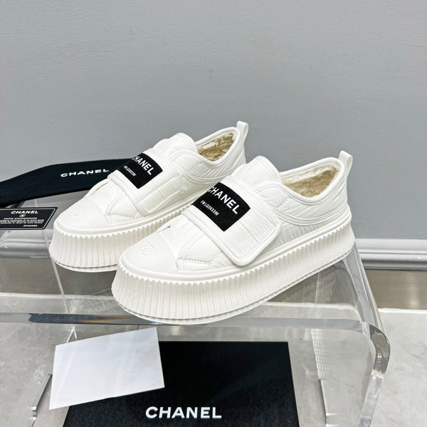 CC Low Sneaker Thick-Soled White Rain Velvet Fabric
