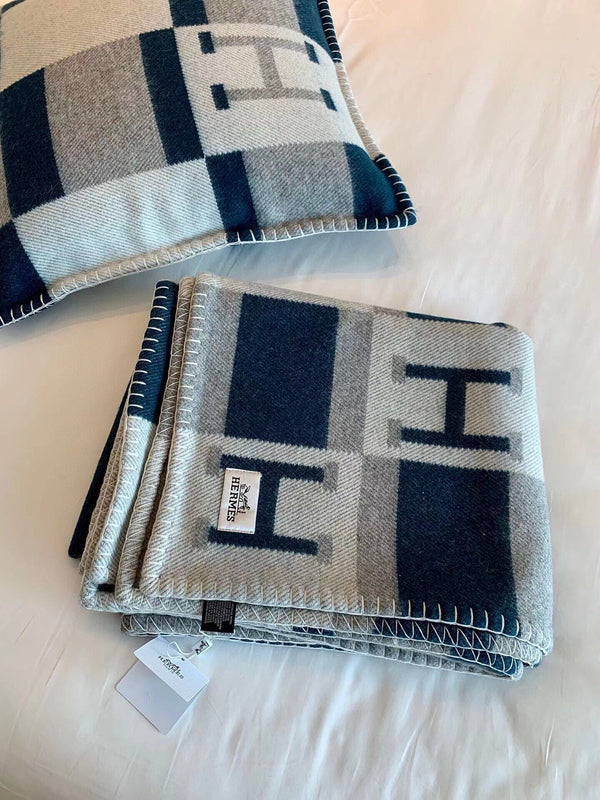HM Avalon Throw Blanket Blue Grey Wool Cashmere