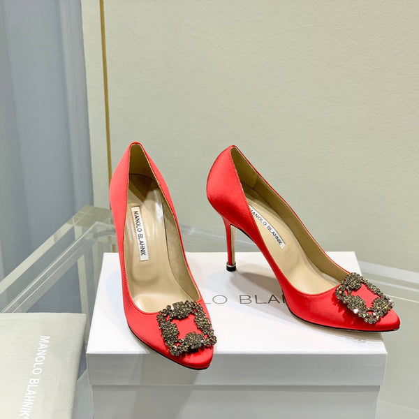 Manolo Diamond Buckle Pumps 10cm Red Silk 574251