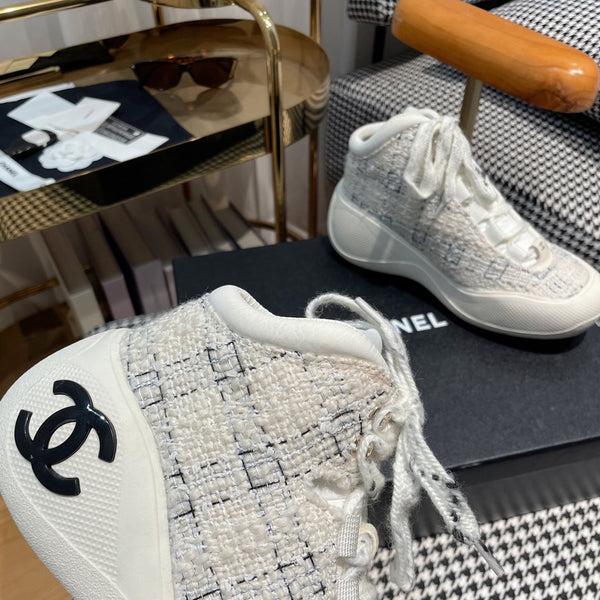 CC Sneaker In White Tweed Fabric 144803