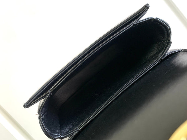 TEEN CHAIN BESACE TRIOMPHE 15.5CM BLACK CALFSKIN