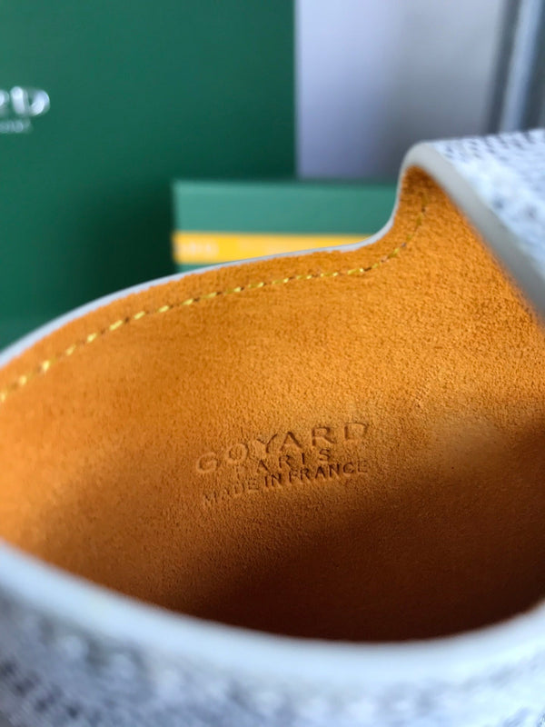 MONTMARTRE GM CASE 18 IN WHITE GOYARDINE CANVAS