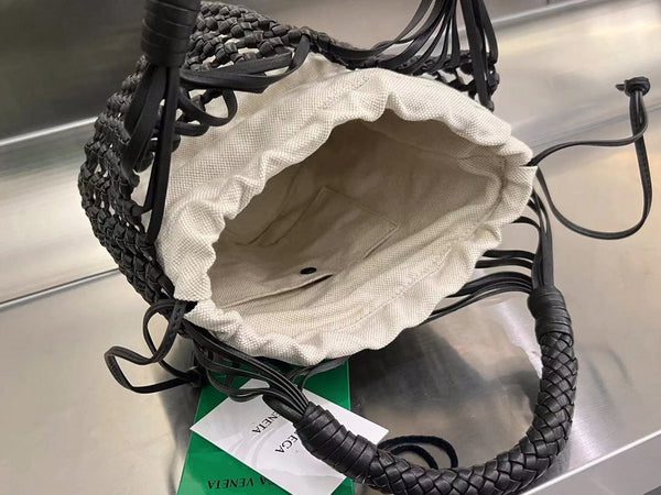 BORSA CAVALLINO 23 IN PELLE DI AGNELLO NERA