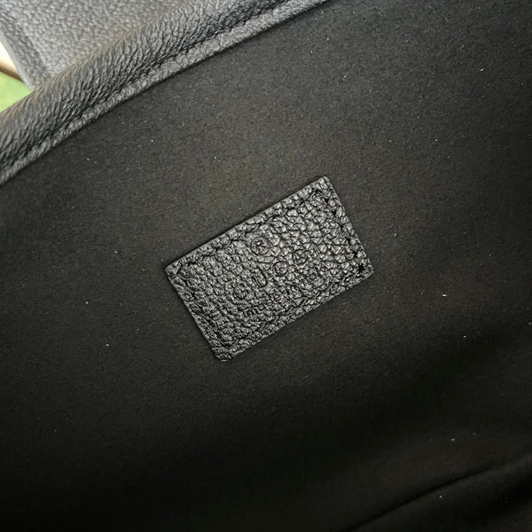 APHRODITE SMALL SHOULDER BAG 27 IN BLACK CALFSKIN GOLD HARDWARE