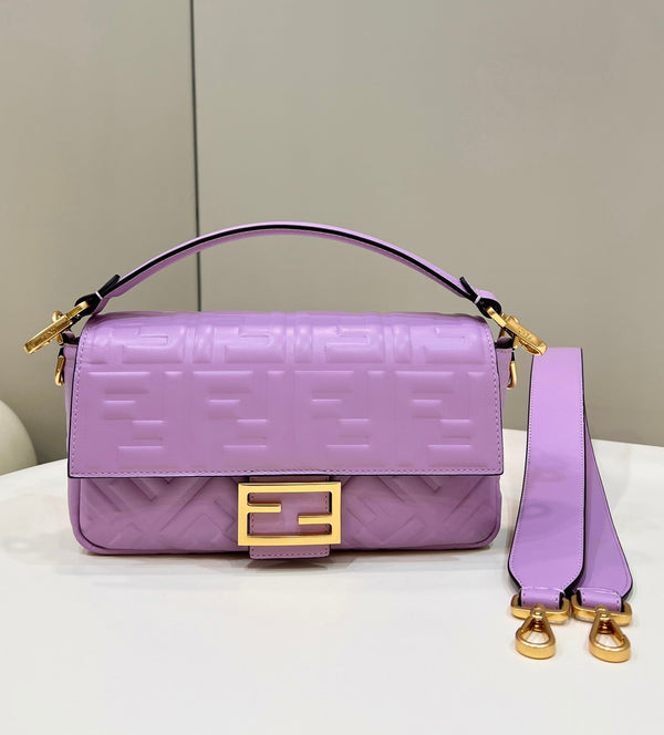 Baguette 27cm Violet Lambskin Gold Hardware