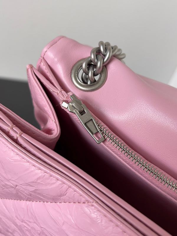 CRUSH CHAINED BAG 32 IN PINK QUILTED CRUSHED CALFSKIN SILVER HARDWARE