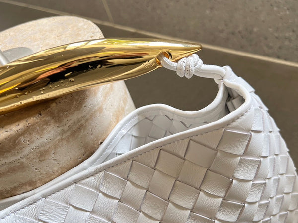 SARDINA 33 CON CATENA IN PELLE DI AGNELLO BIANCA