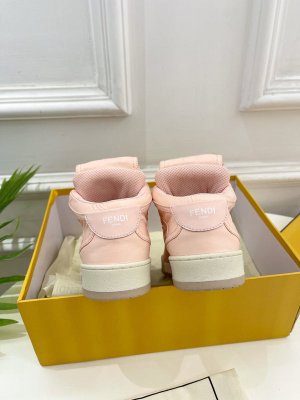 STIVALI DA SNEAKER CON LOGO FENDI IN PELLE DI AGNELLO ROSA CHIARO