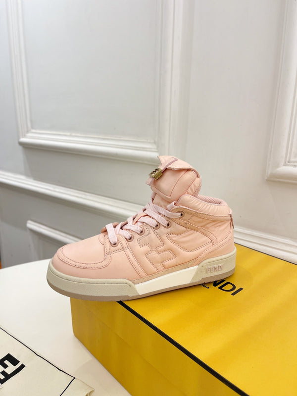 STIVALI DA SNEAKER CON LOGO FENDI IN PELLE DI AGNELLO ROSA CHIARO