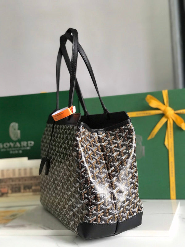 BELLECHASSE BIAUDE PM BAG 36 IN BLACK GOYARDINE CANVAS AND CALFSKIN TRIM