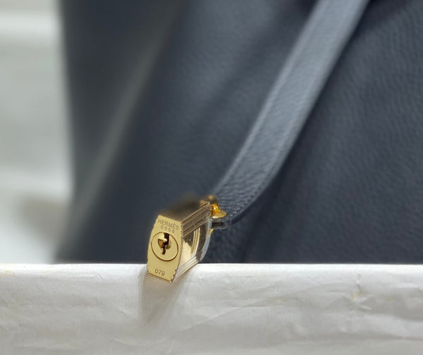 picotin lock 22 black togo ghw