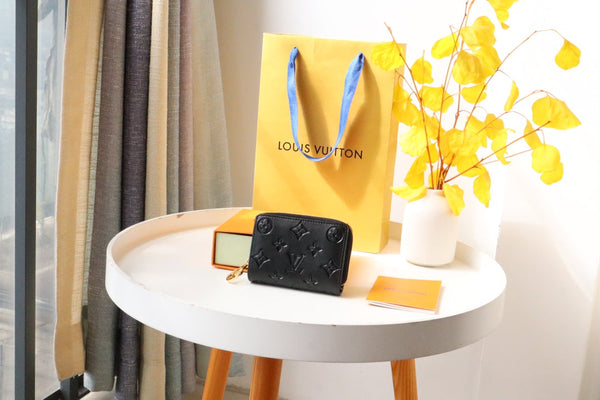 LV M81599 Portefeuille Roux Bifold Wallet Black Lambskin 247922