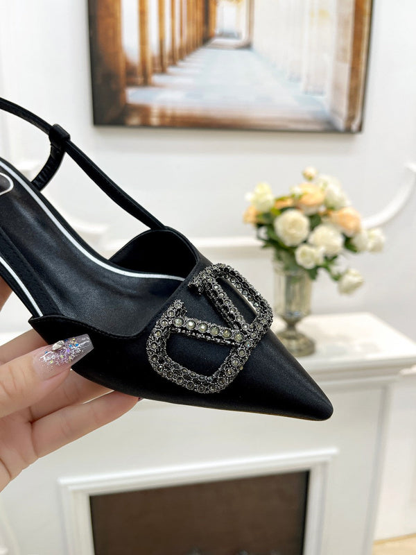 Valentino 25 Vlogo Signature Slingback Pumps Nero Seta 239505
