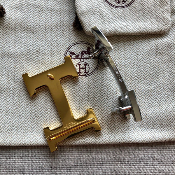 HM BELT BUCKLE & REVERSIBLE BLACK LEATHER STRAP 38MM GOLD HARDWARE