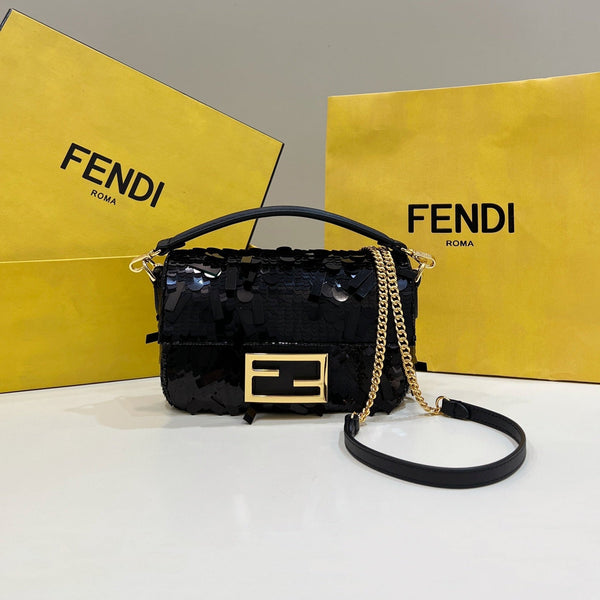 BAGUETTE MINI 19 IN BLACK SEQUINS GOLD HARDWARE