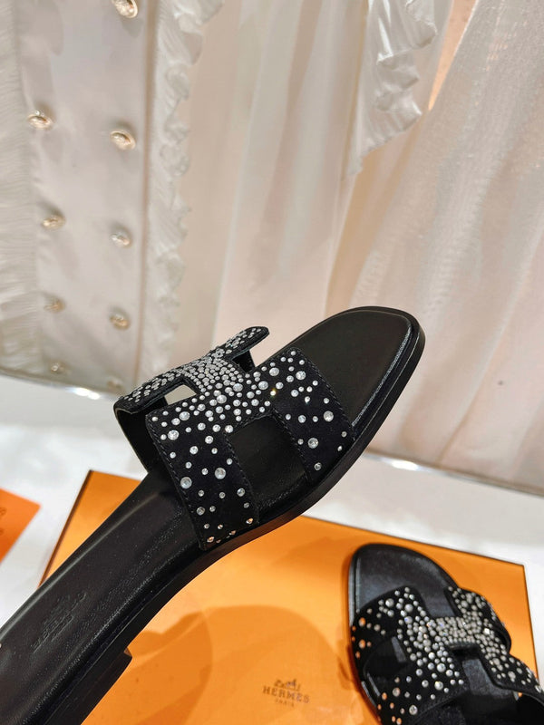 0RAN SANDAL BLACK LAMBSKIN ATTACH CRYSTALS
