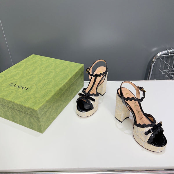 SANDALO CON TACCO ALTO GG 105 CREMA PAGLIA