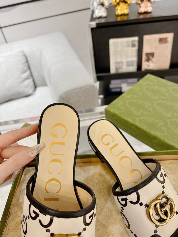 SANDALO SLIDE GG ESCLUSIVO IN PELLE DI VITELLO NERA E CREMA