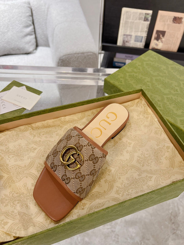 GG EXCLUSIVE SLIDE SANDAL CARAMEL AND BROWN FABRIC