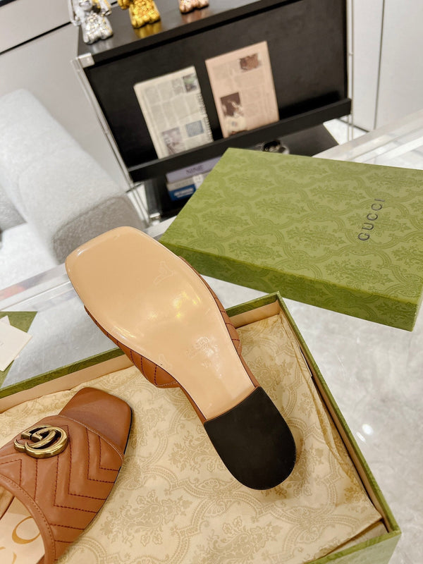 SANDALO SLIDE GG ESCLUSIVO IN PELLE DI VITELLO CARAMELLO
