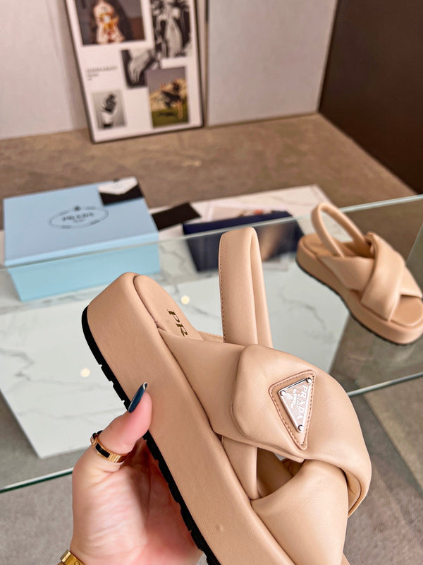 SANDALI INCROCIATI IN NAPPA IMBOTTITA PRA AGNELLO TOSCANO