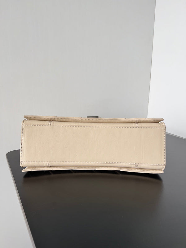 CRUSH CHAINED BAG 32 IN BEIGE QUILTED LAMBSKIN SILVER HARDWARE