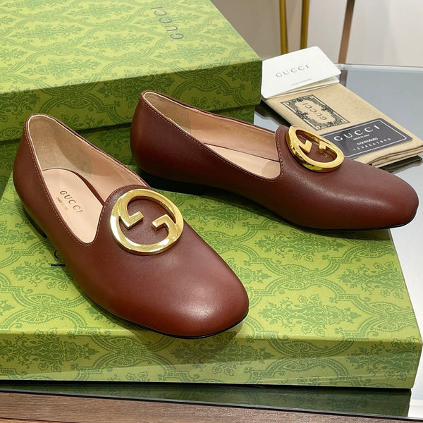 BLONDIE LOGO-PLAQUE LOAFERS IN SYRUP BROWN CALFSKIN