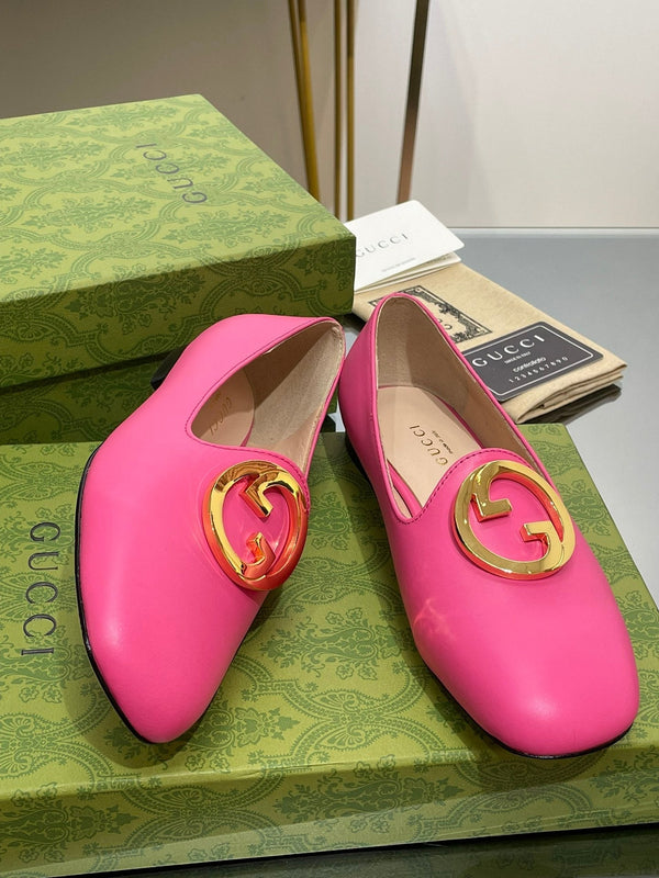 BLONDIE LOGO-PLAQUE LOAFERS IN BRIGHT PINK CALFSKIN