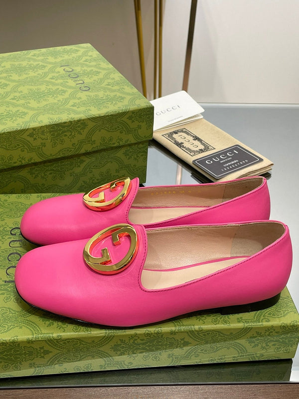 BLONDIE LOGO-PLAQUE LOAFERS IN BRIGHT PINK CALFSKIN