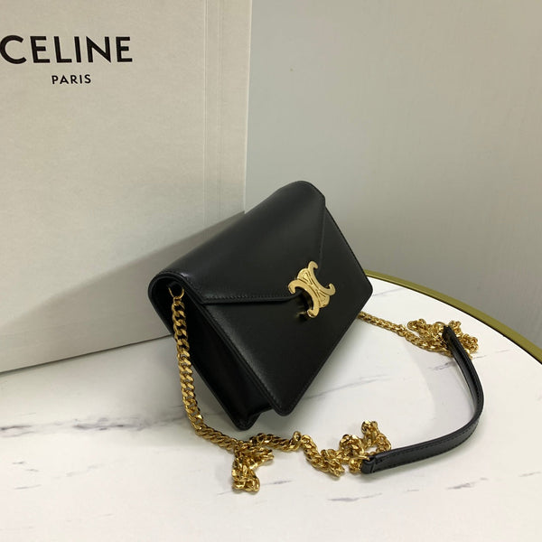WALLET ON CHAIN MARGO 19 IN BLACK SMOOTH CALFSKIN GOLD HARDWARE