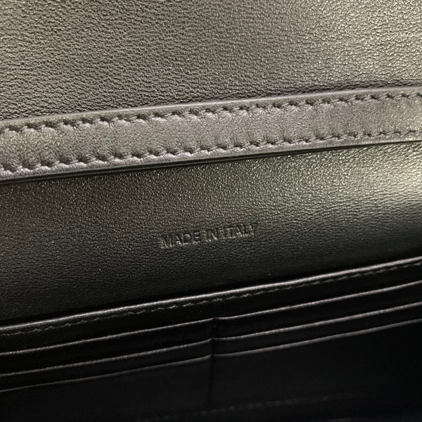 WALLET ON CHAIN MARGO 19 IN BLACK SMOOTH CALFSKIN GOLD HARDWARE