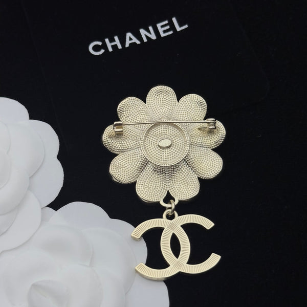 CC Brooch Gold White 173225