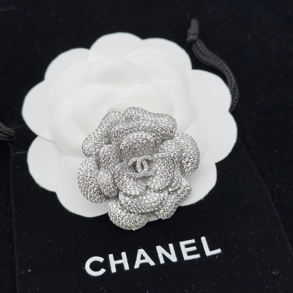 CC Brooch 173411