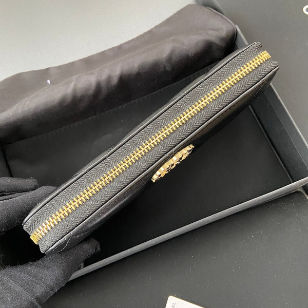 CC 19 Zipped Wallet 19cm Black Calfskin