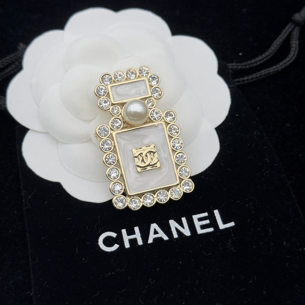 CC Brooch Gold 174157