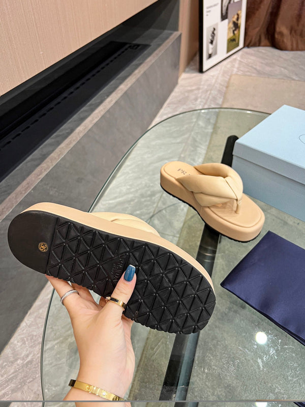 SANDALI FLATFORM INFRADITO PRA IN PELLE DI AGNELLO TOSCANO