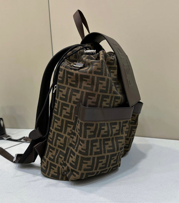 ZAINO FENDI STRIKE 41 MEDIUM FF IN TESSUTO JACQUARD MARRONE MOCHA