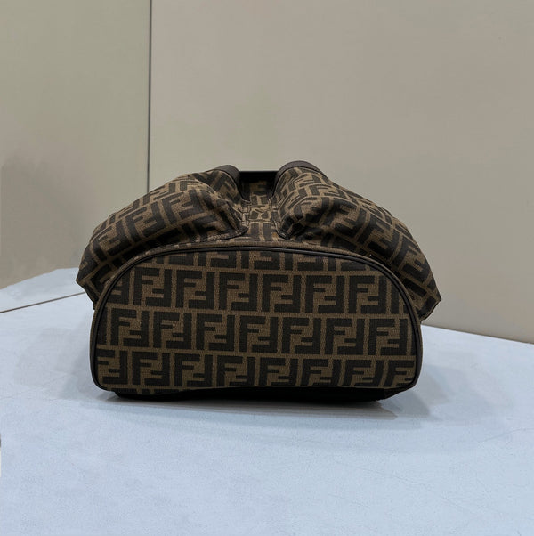 ZAINO FENDI STRIKE 41 MEDIUM FF IN TESSUTO JACQUARD MARRONE MOCHA
