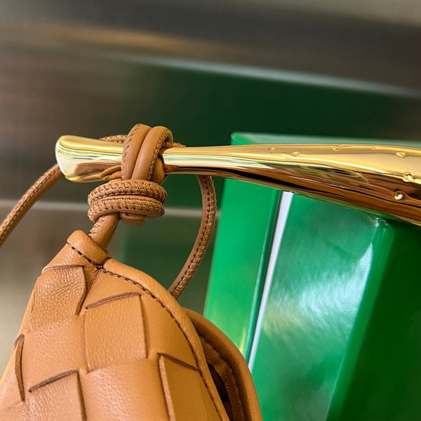 SARDINA 20 CON CATENA IN PELLE DI AGNELLO MARRONE TAWNY