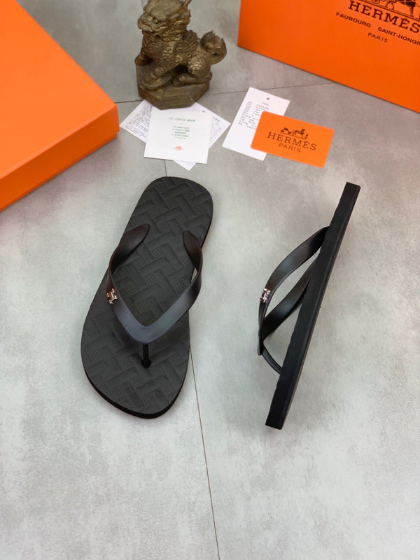 HM THONG SLIPPERS BLACK RUBBER