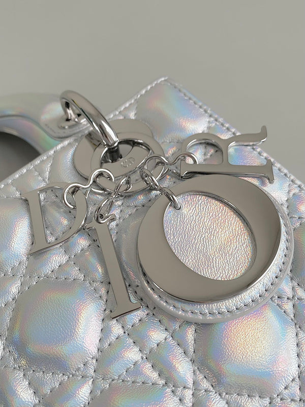 SMALL LADY 20 ARGENTO METALLIZZATO IN PELLE DI AGNELLO